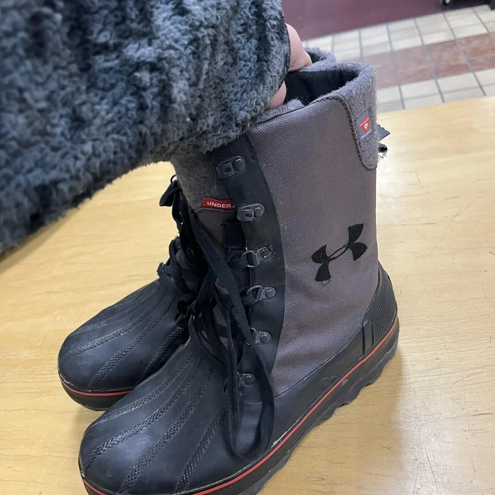 Under Armour Boots Mens Size 9 Black Gray Insulated Cold Winter Snow 1250238-001